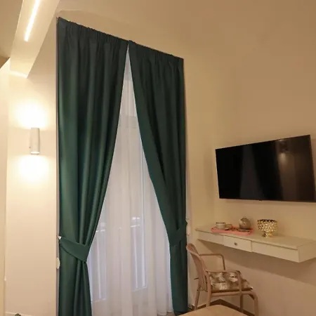 Le Chiavi Di Parthenope Alojamento de Acomodação e Pequeno-almoço 3*