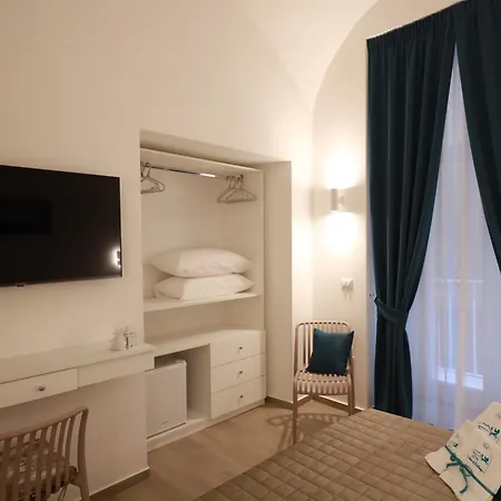 Le Chiavi Di Parthenope 3*