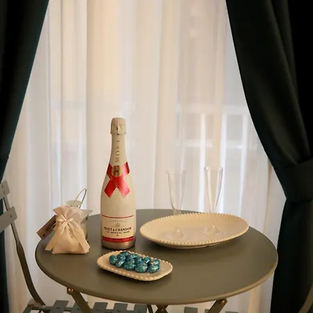 Alojamento de Acomodação e Pequeno-almoço Le Chiavi Di Parthenope 3*